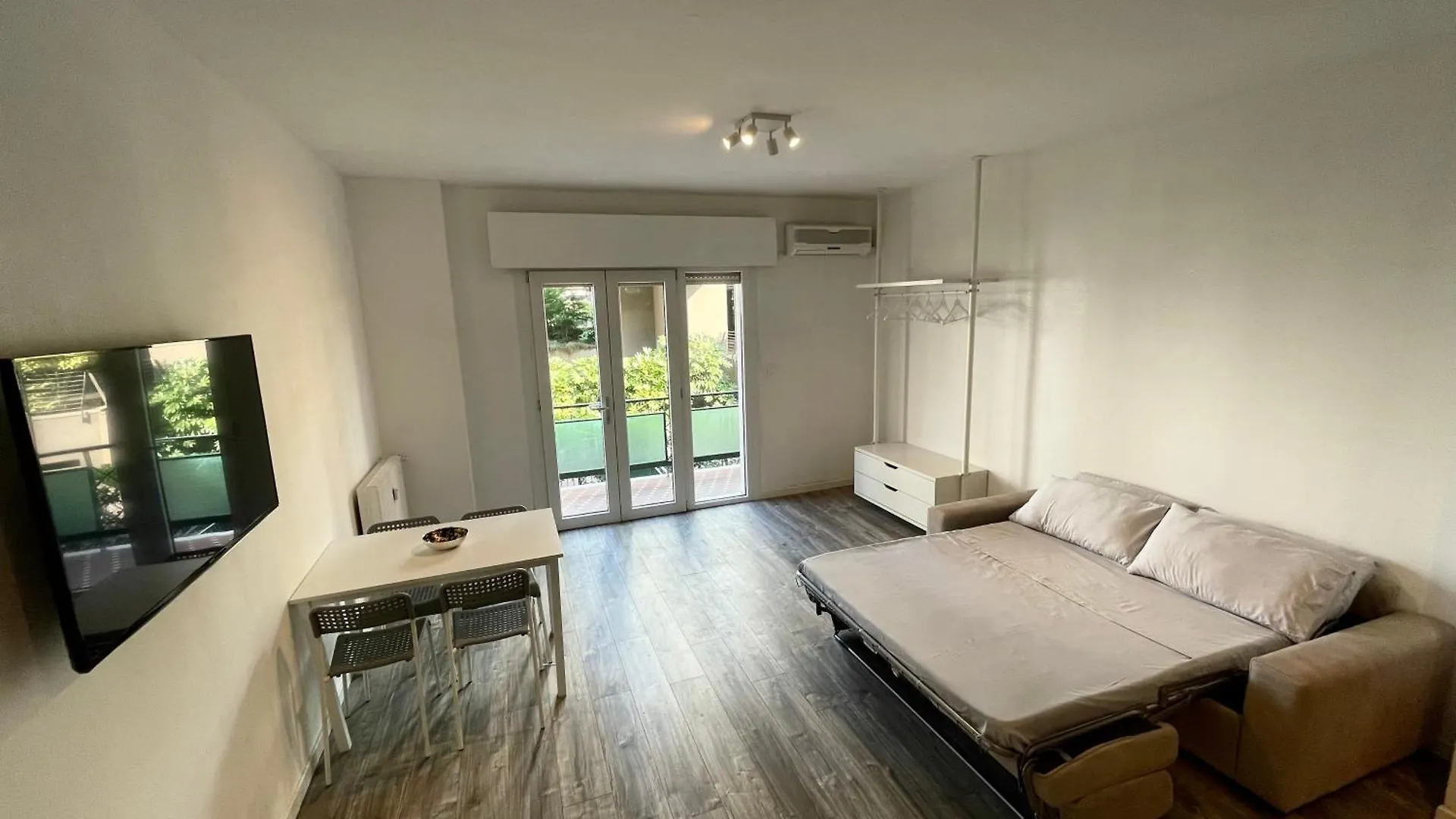 Manuzio Suites Venezia - Free Parking Mestre 0*,