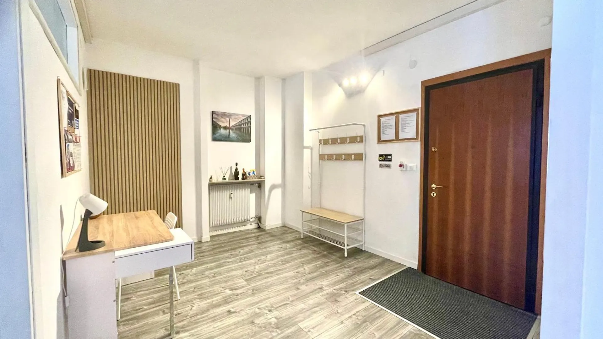 Manuzio Suites Venezia - Free Parking Mestre Italy