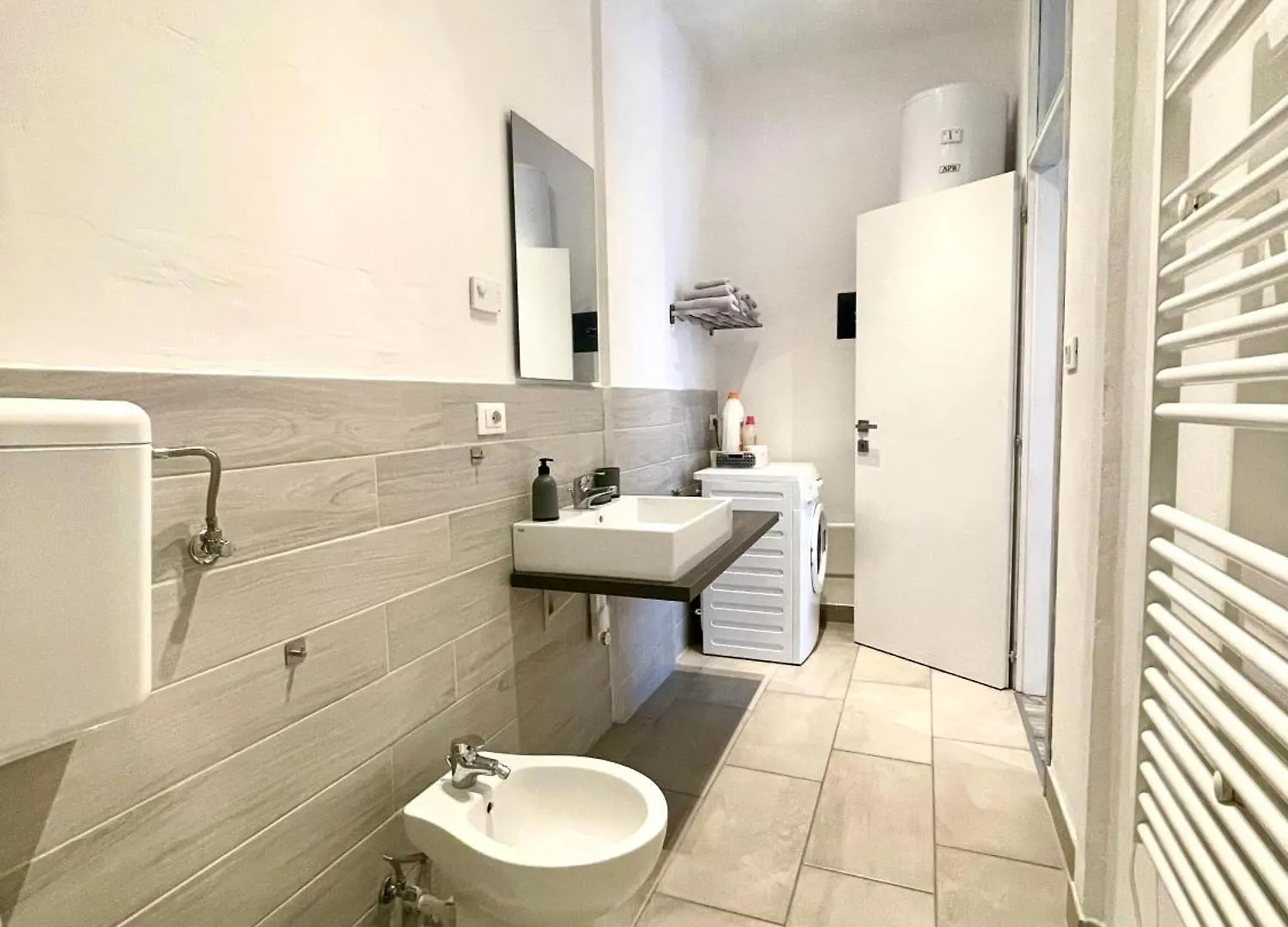 Manuzio Suites Venezia - Free Parking Mestre